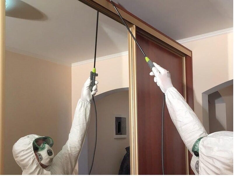 ФОТО Обработка от моли в поселке Московской области Барвиха