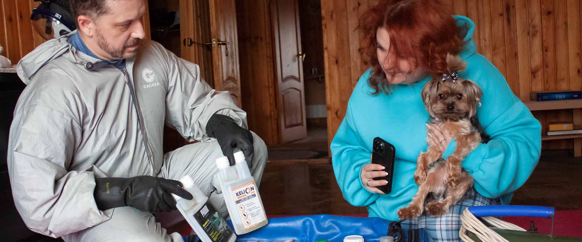 фото: Уничтожение блох в помещениях, домах и квартирах по поселке Московской области Барвиха и области.